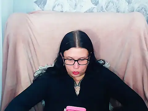 VenomDoll live