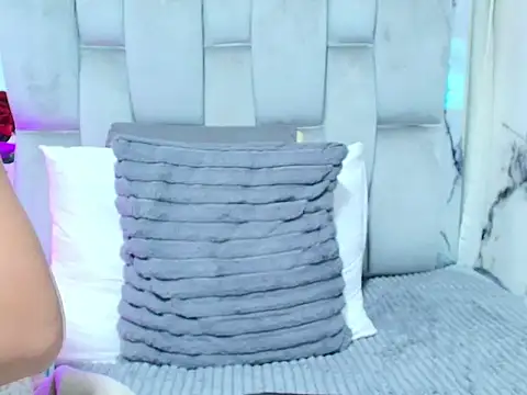 chloee_V live