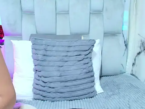chloee_V live