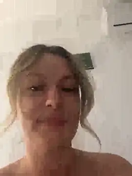 AnnastasiaMills live