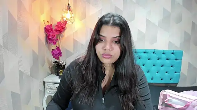 LindaBreeS live