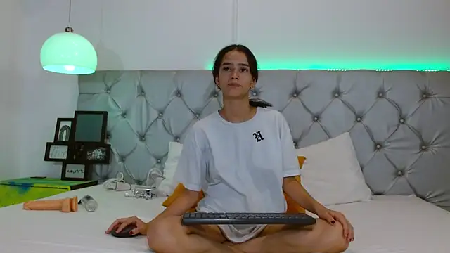 MelodyMansson live