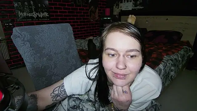 MessalinaOfficial live