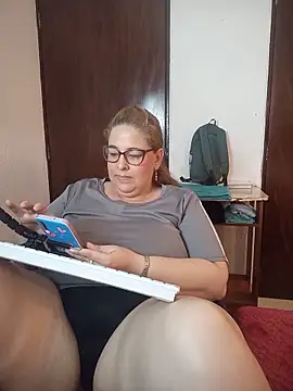 Kataleyamilf69_ live