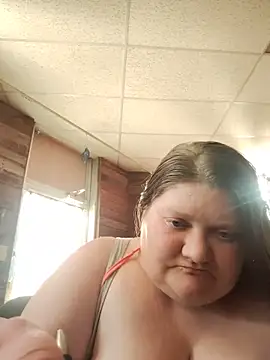 chrissybear84 live