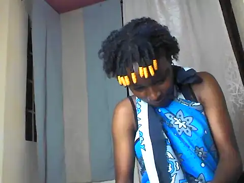 freakyqueenB live