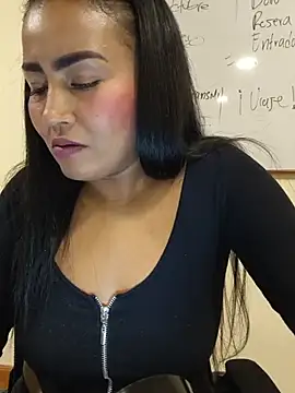 Ariana_Rodriguez live