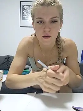 HotBlondie69 live