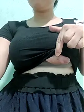 Shine_Mai live