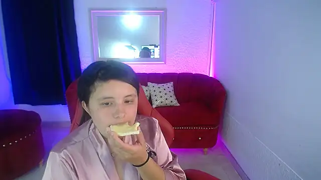 nathaly_low1 live