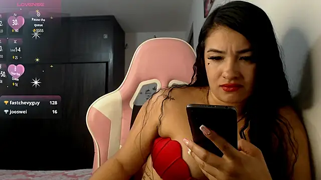 Mindy_James1 live