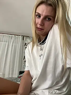 My_Hotgirl live