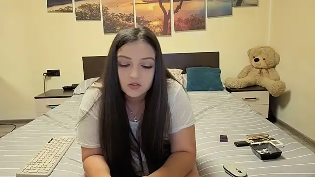 adelline live