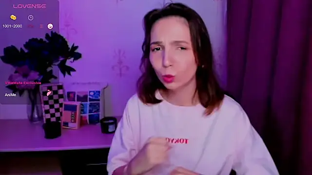 KindHazelHere_ live