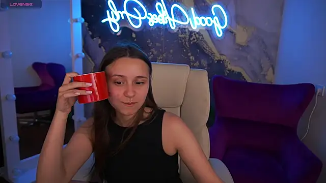 TinyNatalie live