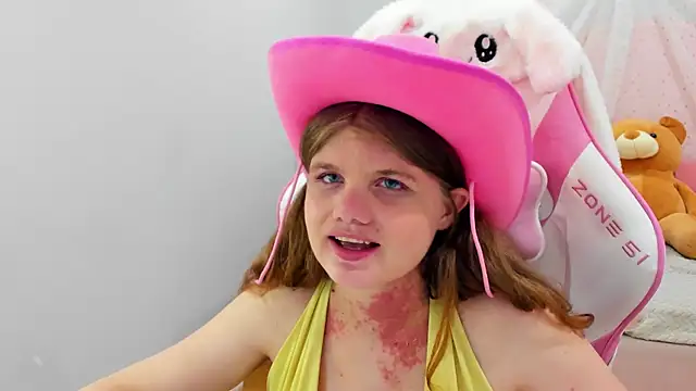 ChloeHalses live