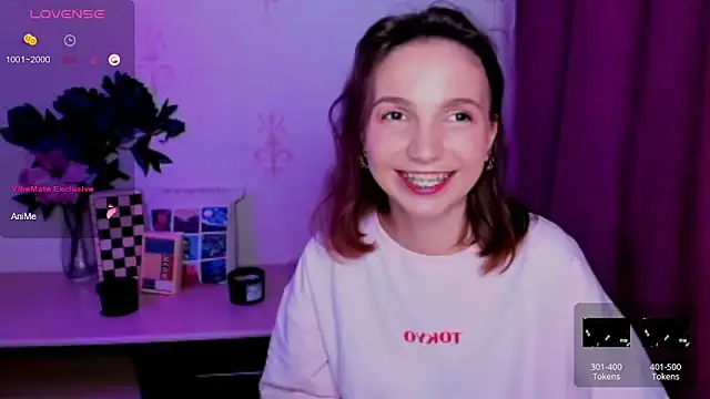 KindHazelHere_ live