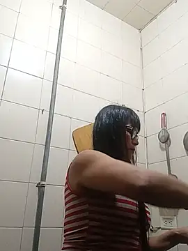 kelly_squirting live