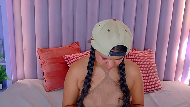 AhslyEvans__ live