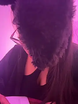 Susan_Voltaire live