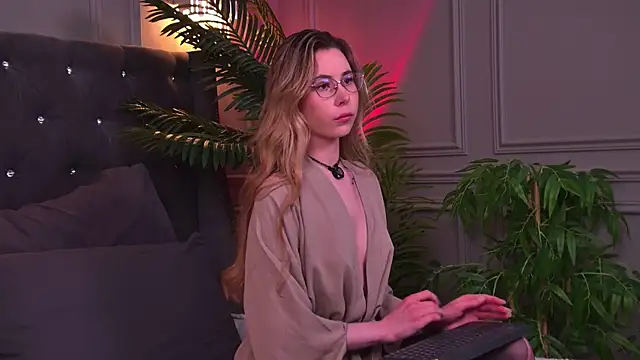 -SaraBlack- live