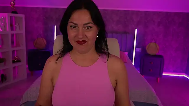 VelvetLuck live