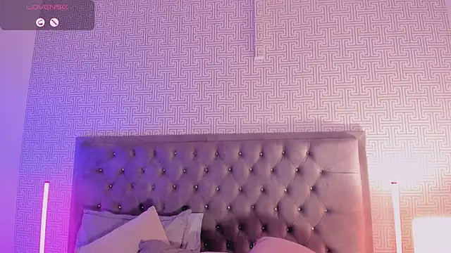Evaa_Lunna_ live