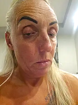 theblondecocklover live