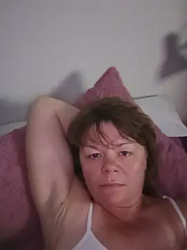 MoonLady40 live