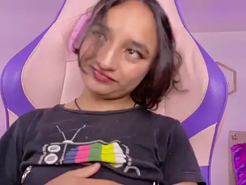 _emily_jonexs live
