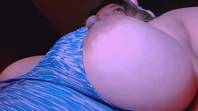 Honey_Lucy1 live