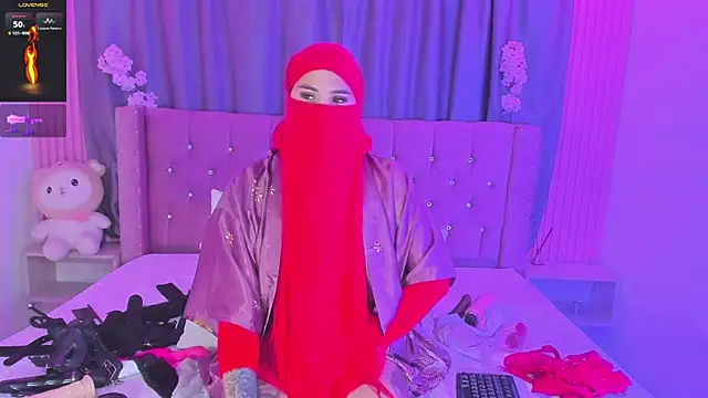 Nayla-Mouna live