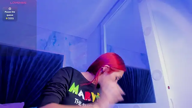 Derieri_Blush live