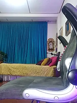 kelly_squirting live