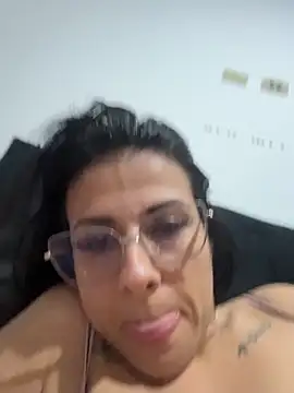 Agatha_lindinha live