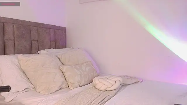 MarianaBaez1 live