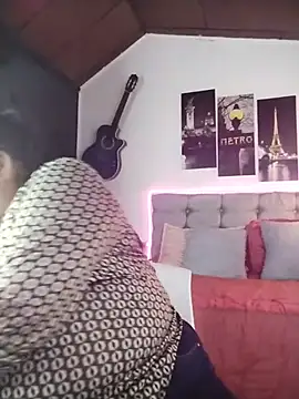 Keyla01_ live