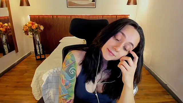 KatherineBond live