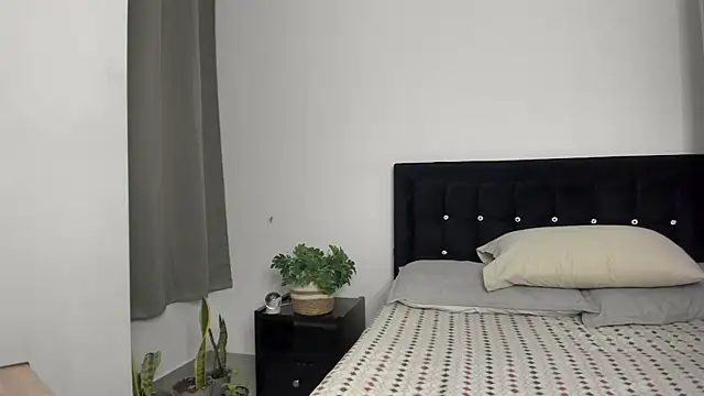 naughty_1girl live