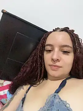 karla-thomsom10 live