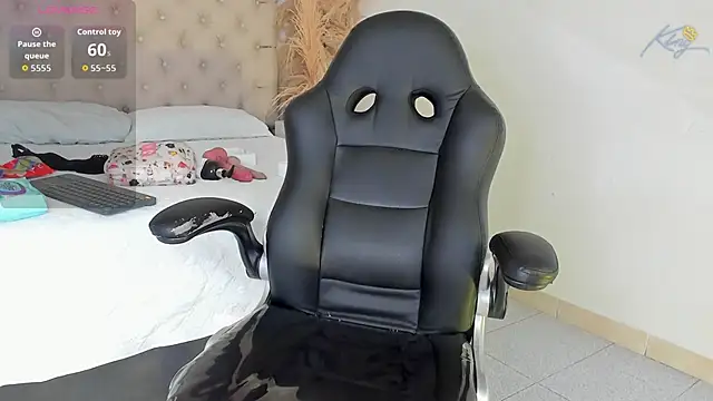 AdharaCruzz_ live