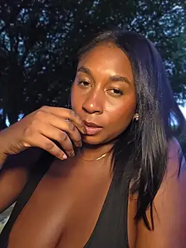 HanaThompson live