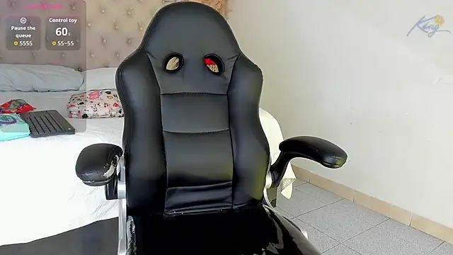 AdharaCruzz_ live