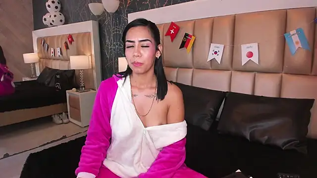 MiaKarsson live