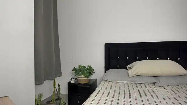 naughty_1girl live