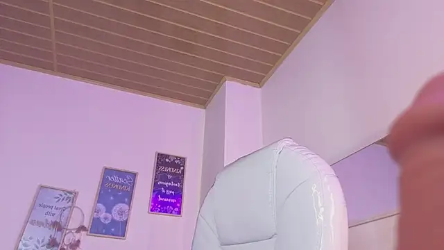 miia_thompson1 live