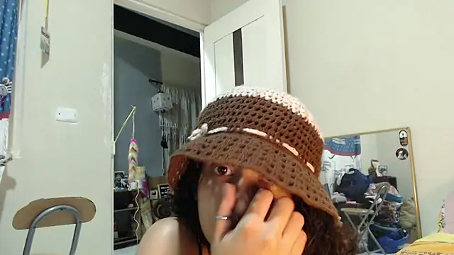 AlinaWoolf_ live