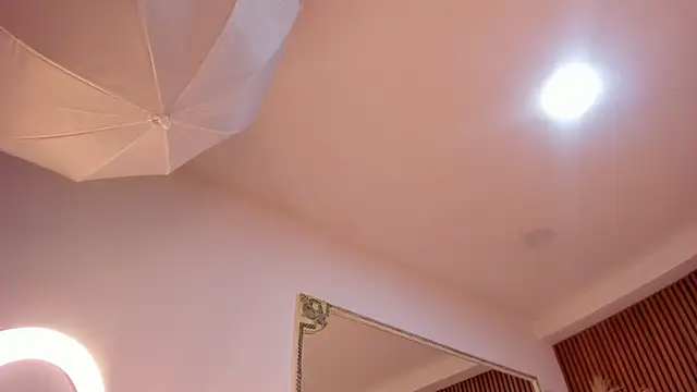 KourtneyAndrews live