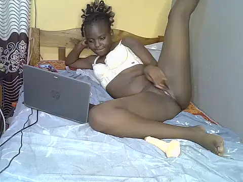 Cocoa_petite live