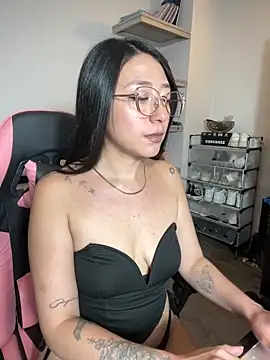Iam_marianne live